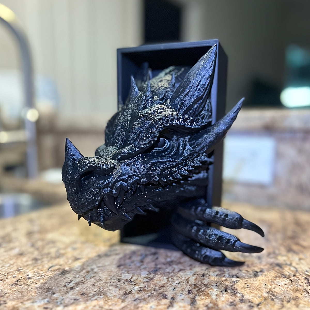 2pcs Bookshelf Dragon Decor