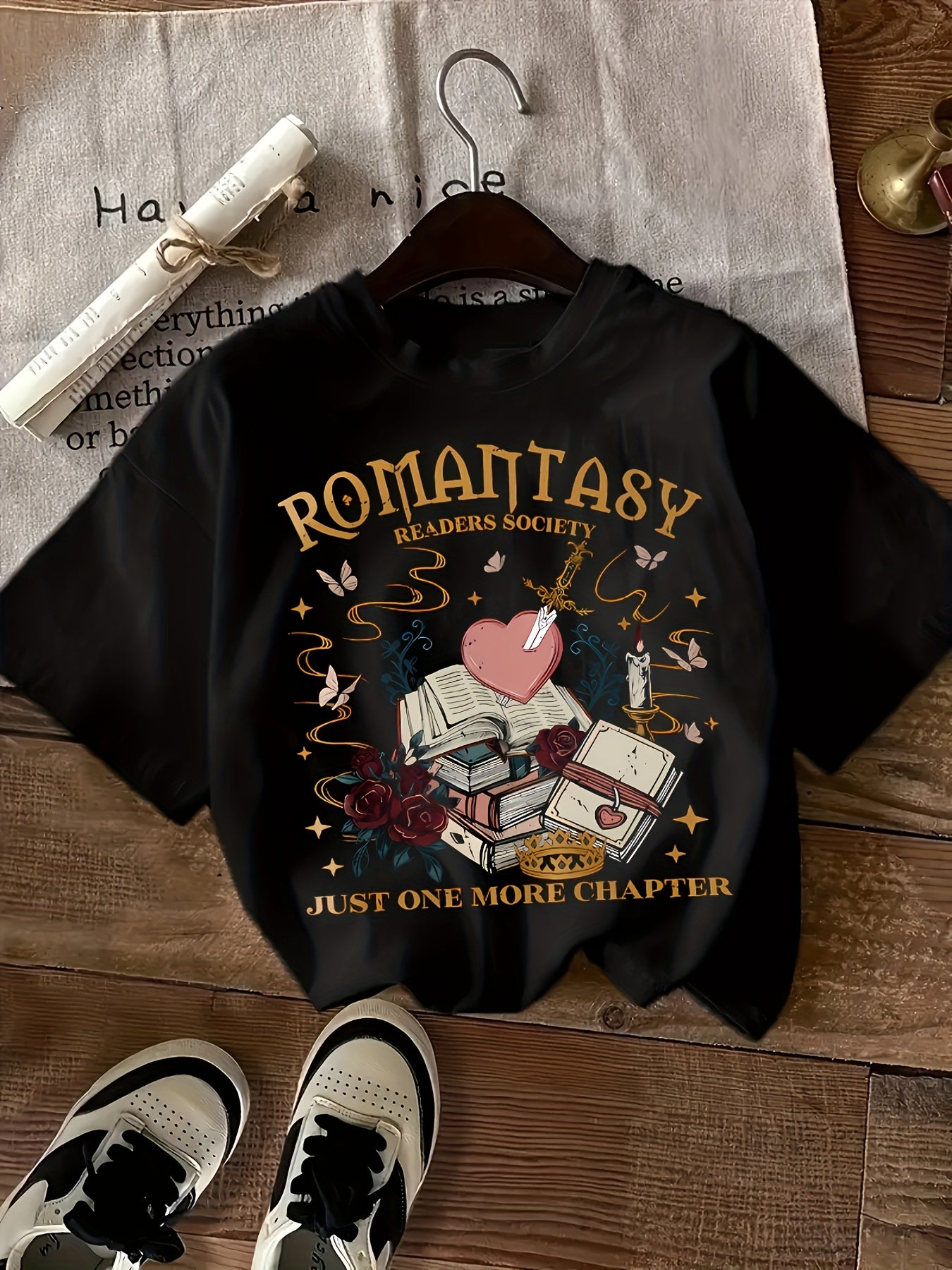 Romantasy Tee